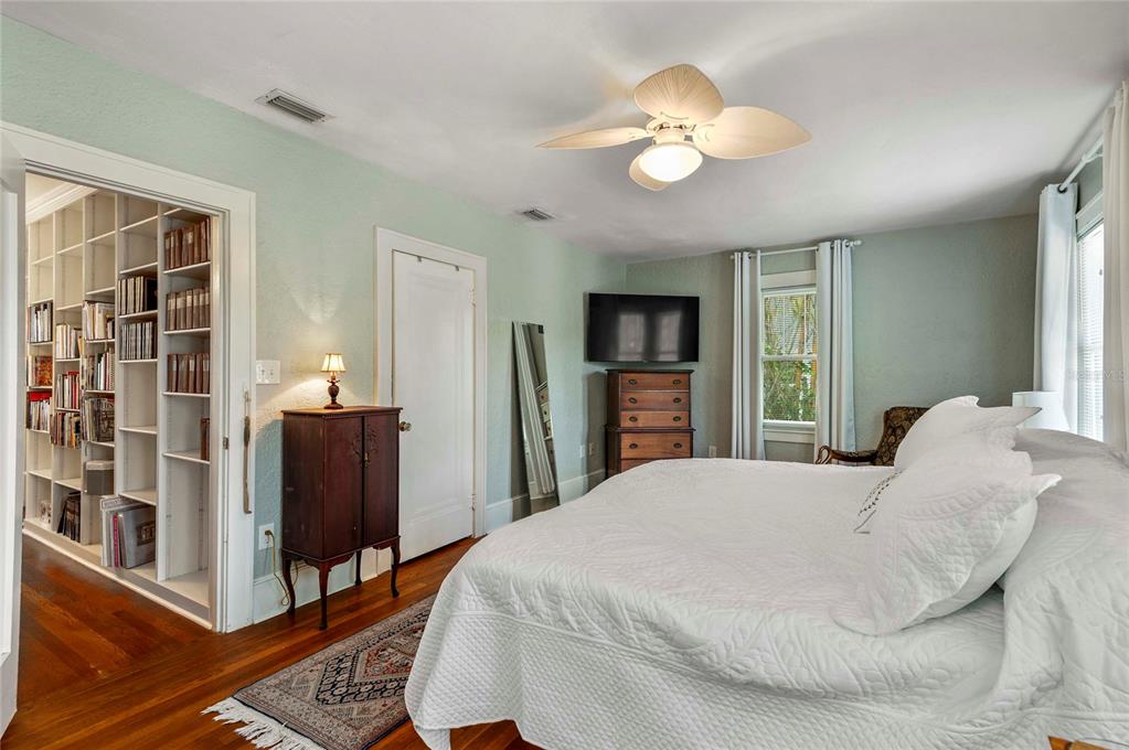 Property listing photo for 710 SPRINGDALE ROAD