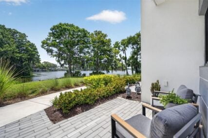 more about 1778 MONDRIAN CIRCLE