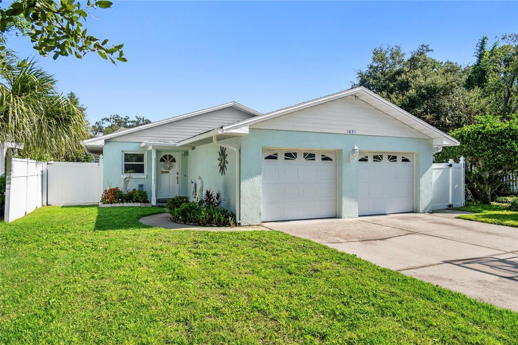 Property listing photo for 1621 CHESTNUT AVENUE