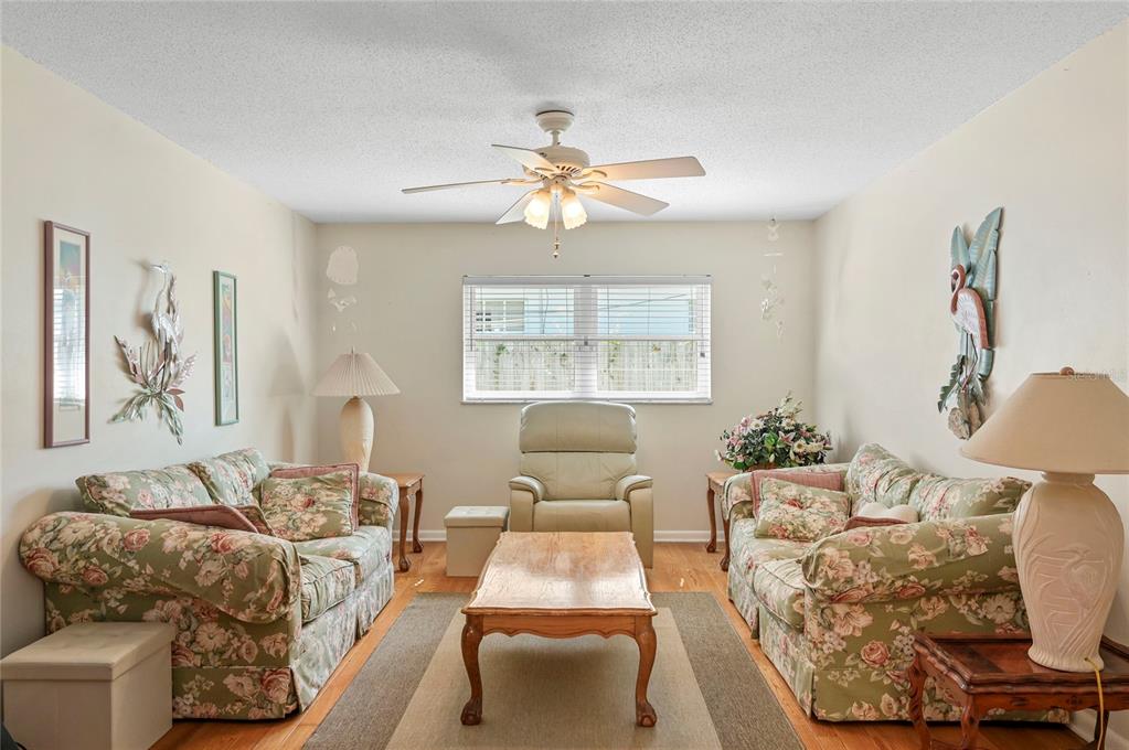 Property listing photo for 1621 CHESTNUT AVENUE