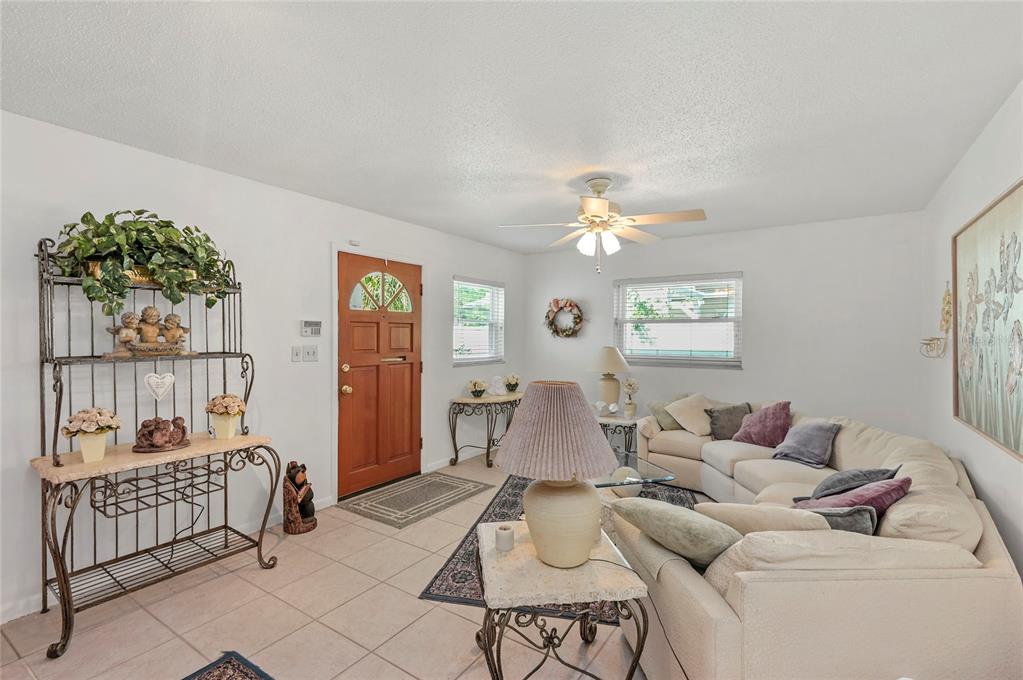 Property listing photo for 1621 CHESTNUT AVENUE