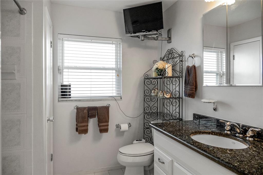 Property listing photo for 1621 CHESTNUT AVENUE