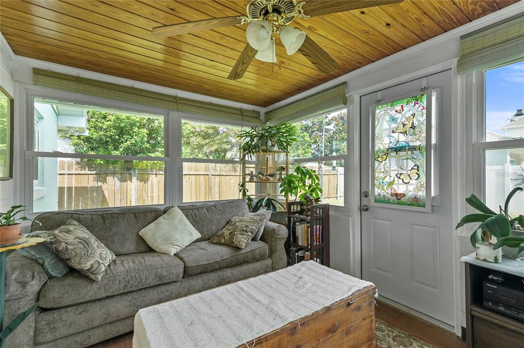 Property listing photo for 1621 CHESTNUT AVENUE