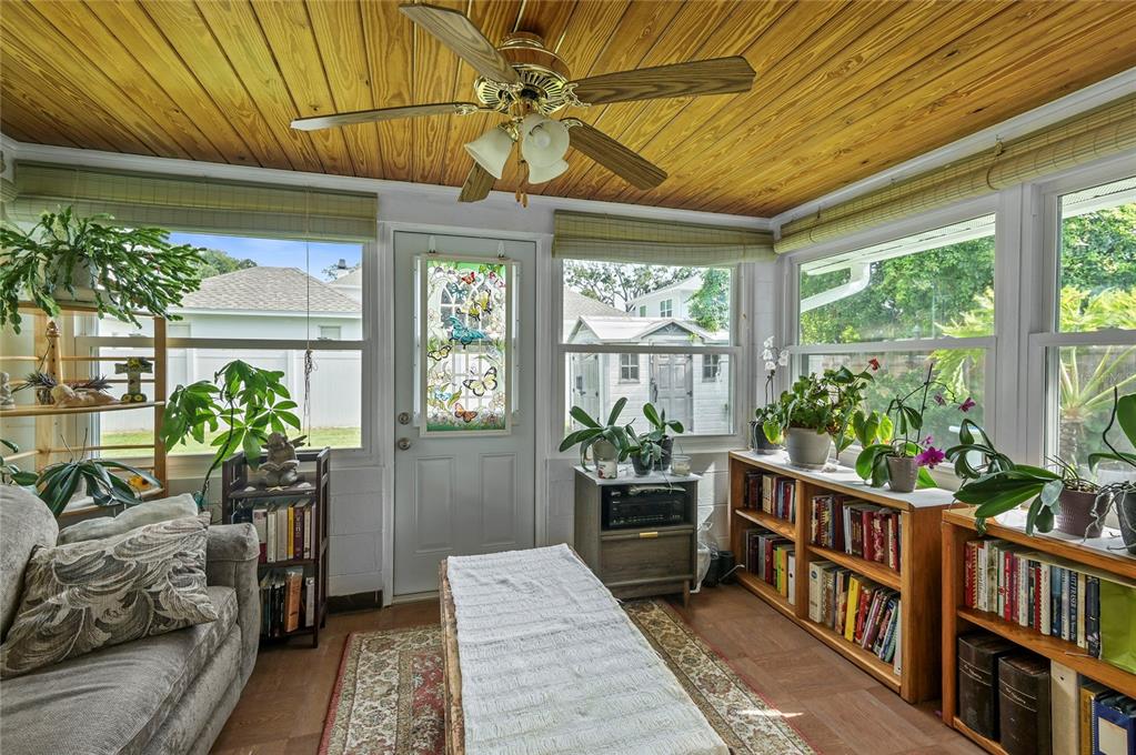 Property listing photo for 1621 CHESTNUT AVENUE