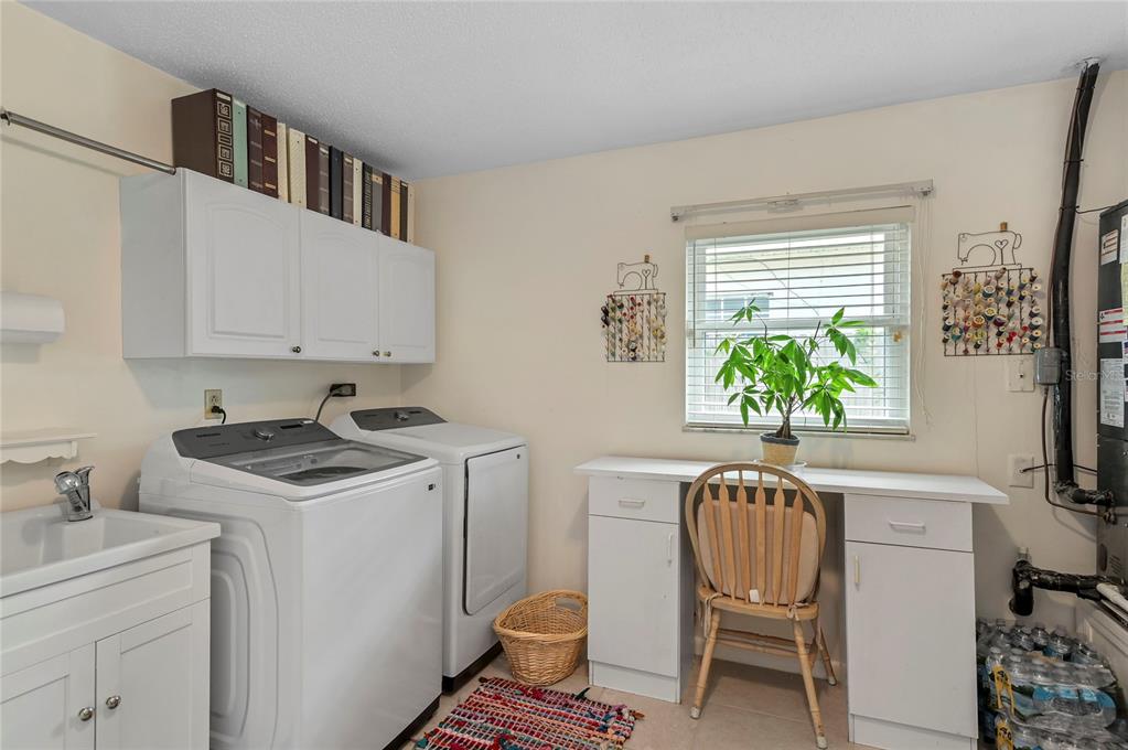Property listing photo for 1621 CHESTNUT AVENUE
