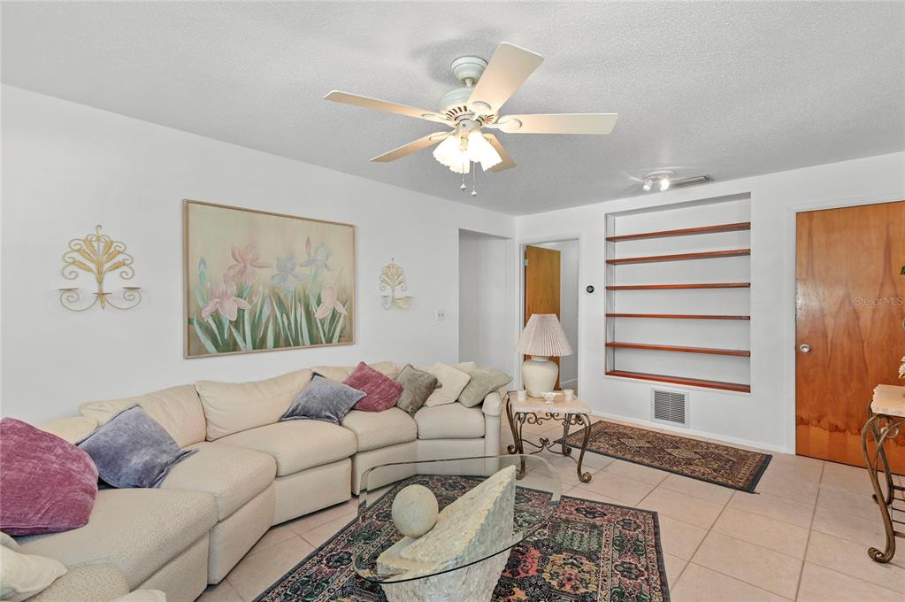 Property listing photo for 1621 CHESTNUT AVENUE