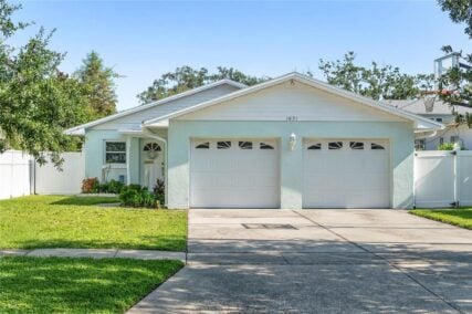 more about 1621 CHESTNUT AVENUE
