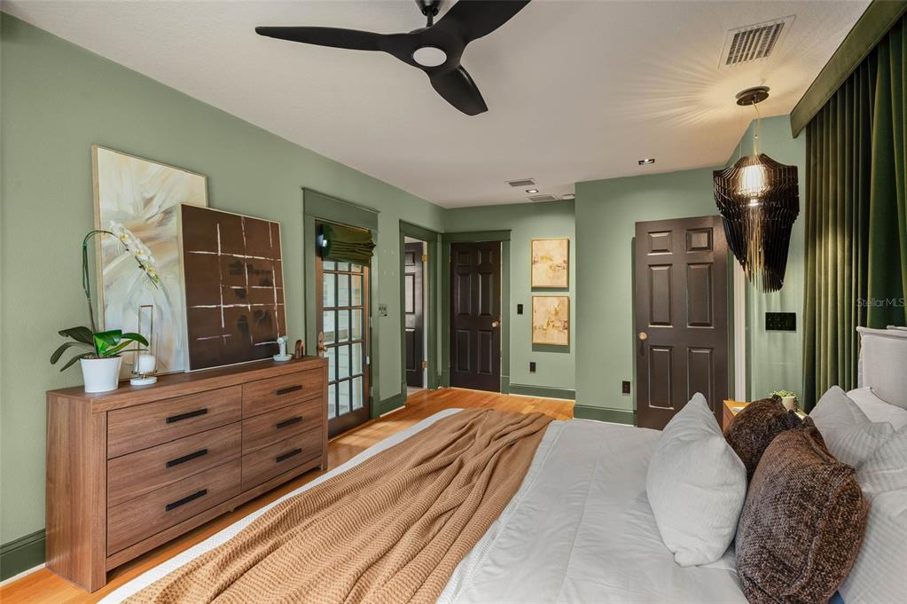 Property listing photo for 450 CHEROKEE DRIVE