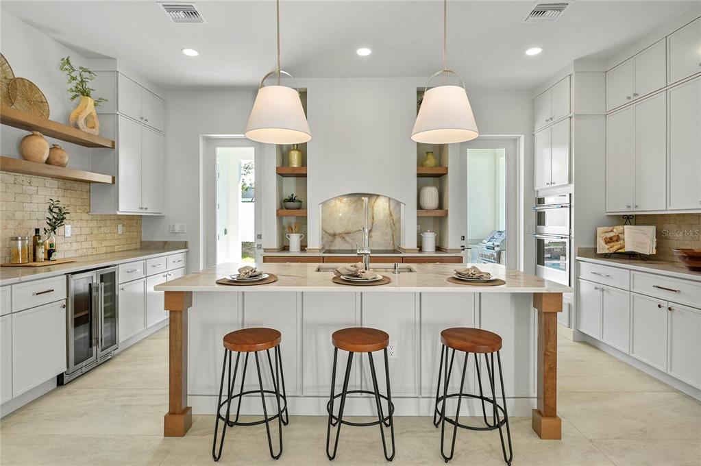 Property listing photo for 2430 CHANTILLY AVENUE