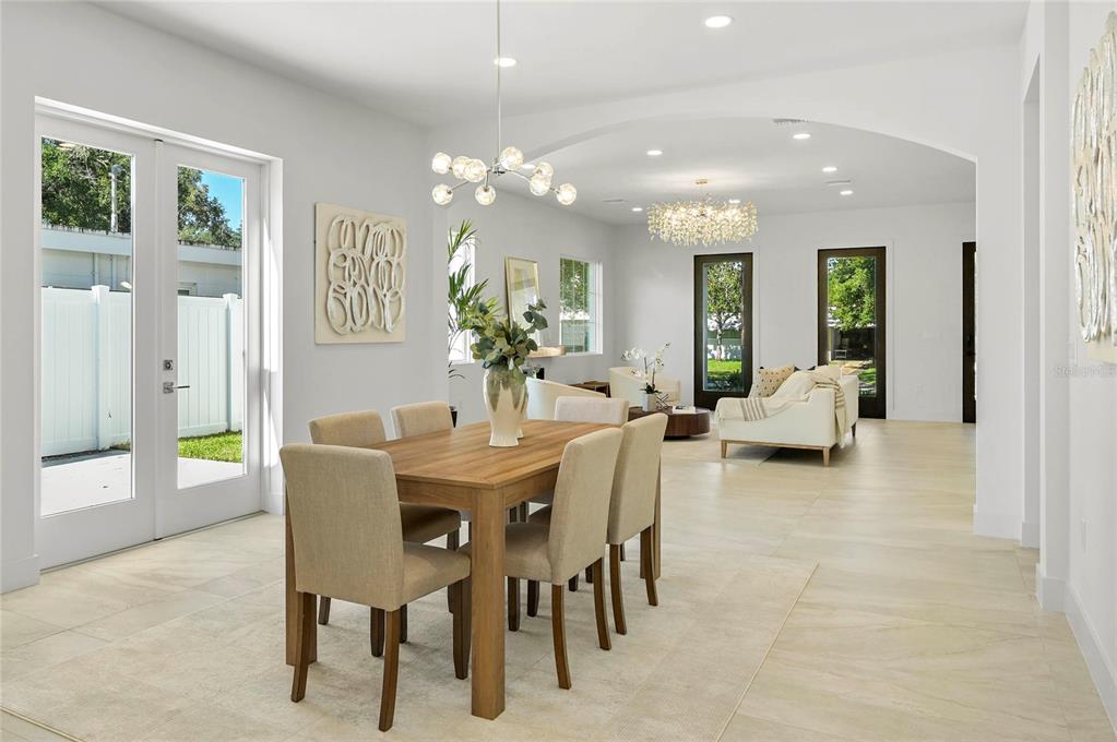 Property listing photo for 2430 CHANTILLY AVENUE