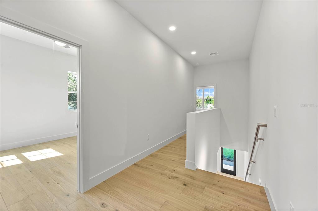 Property listing photo for 2430 CHANTILLY AVENUE