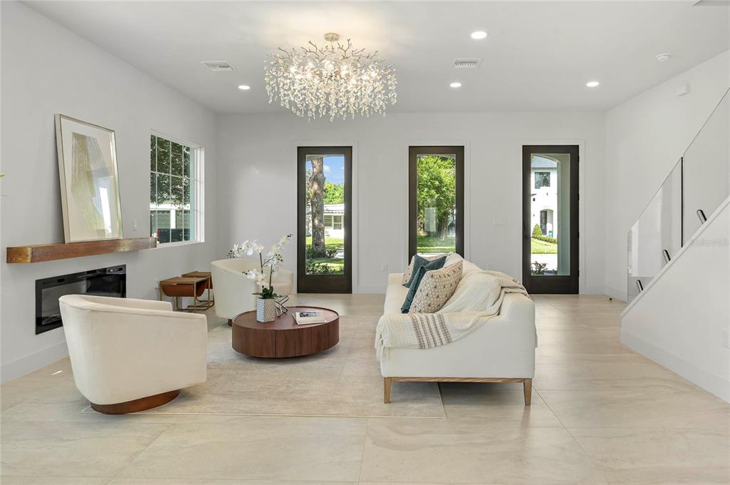 Property listing photo for 2430 CHANTILLY AVENUE