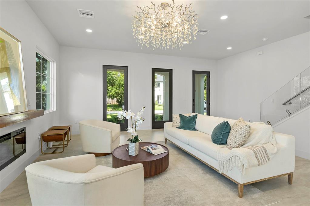 Property listing photo for 2430 CHANTILLY AVENUE