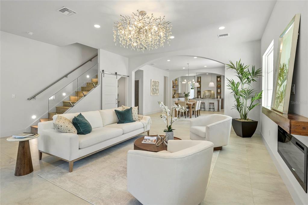 Property listing photo for 2430 CHANTILLY AVENUE