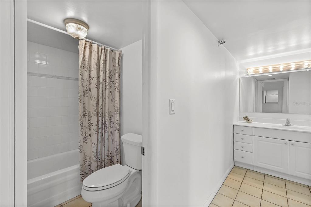 Property listing photo for 400 E COLONIAL DRIVE #508