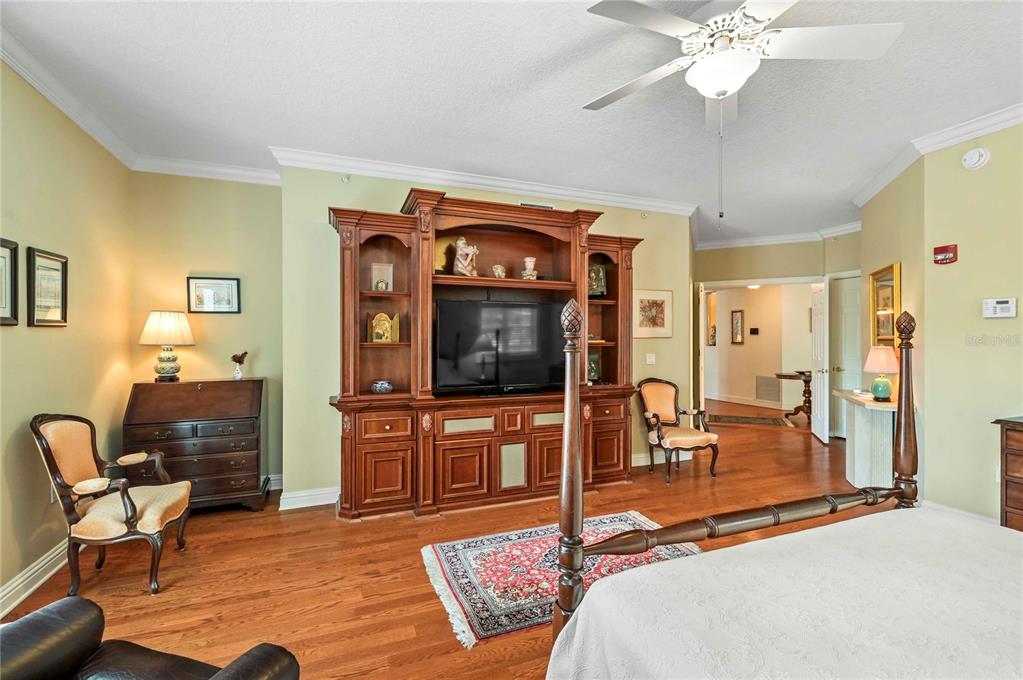 Property listing photo for 200 S INTERLACHEN AVENUE #350