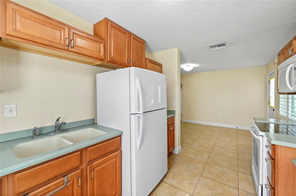 Property listing photo for 800 W CANTON AVENUE