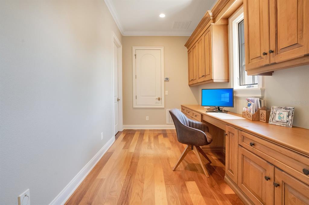 Property listing photo for 2048 ROBIN ROAD