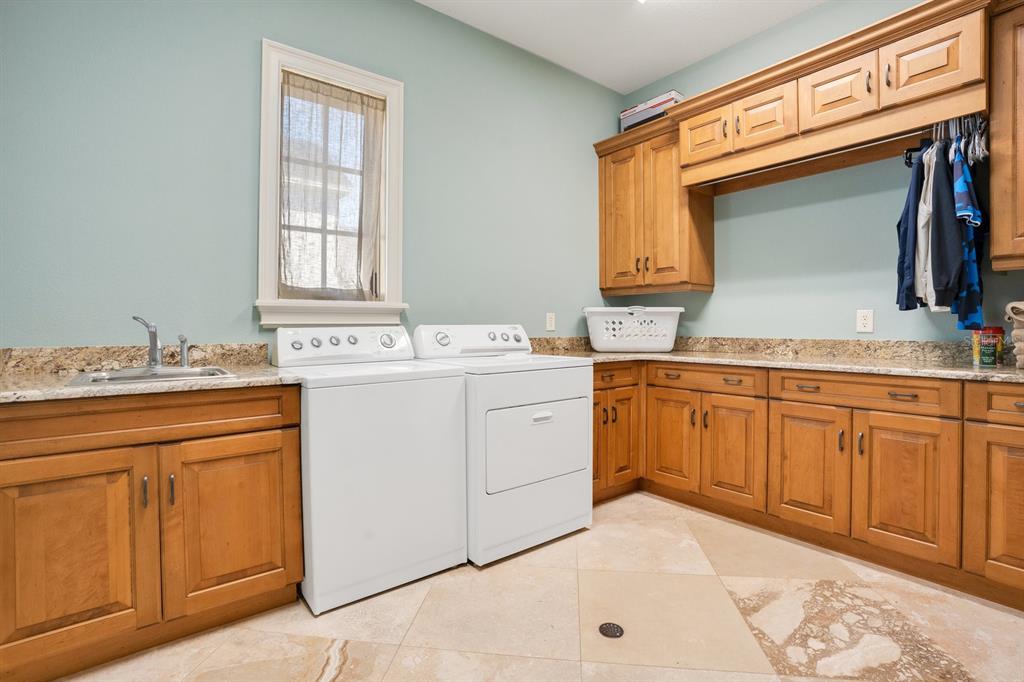 Property listing photo for 2048 ROBIN ROAD