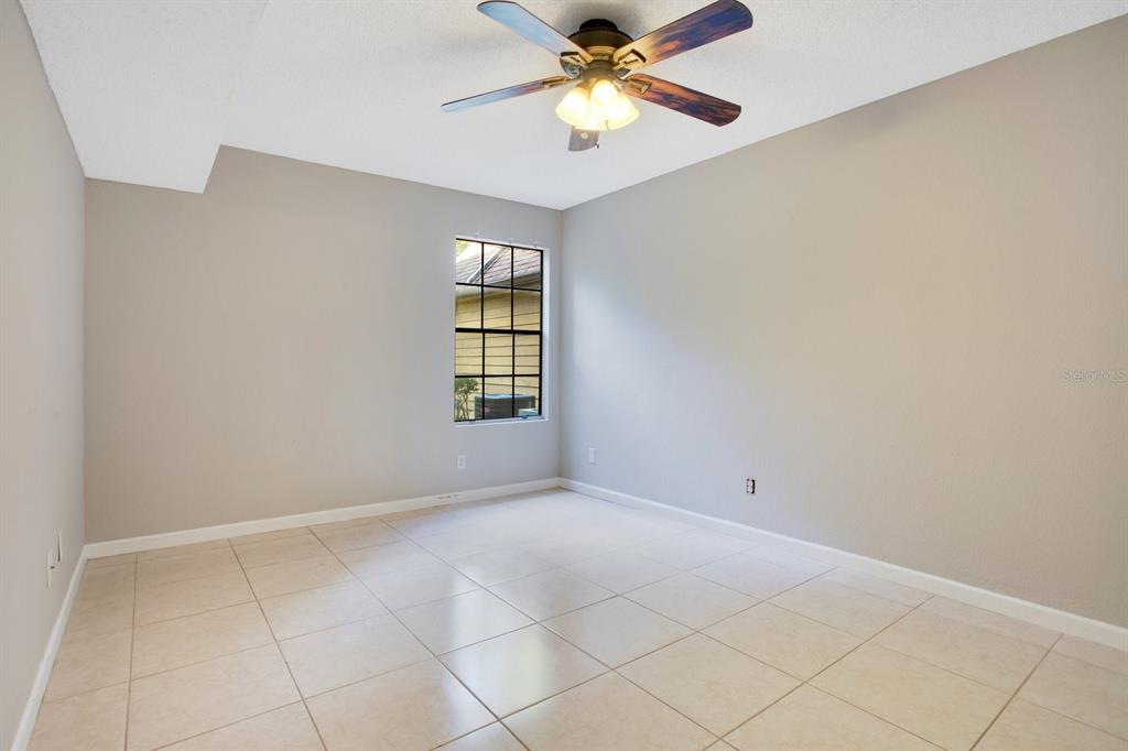 Property listing photo for 415 LAKEPOINTE DRIVE #102