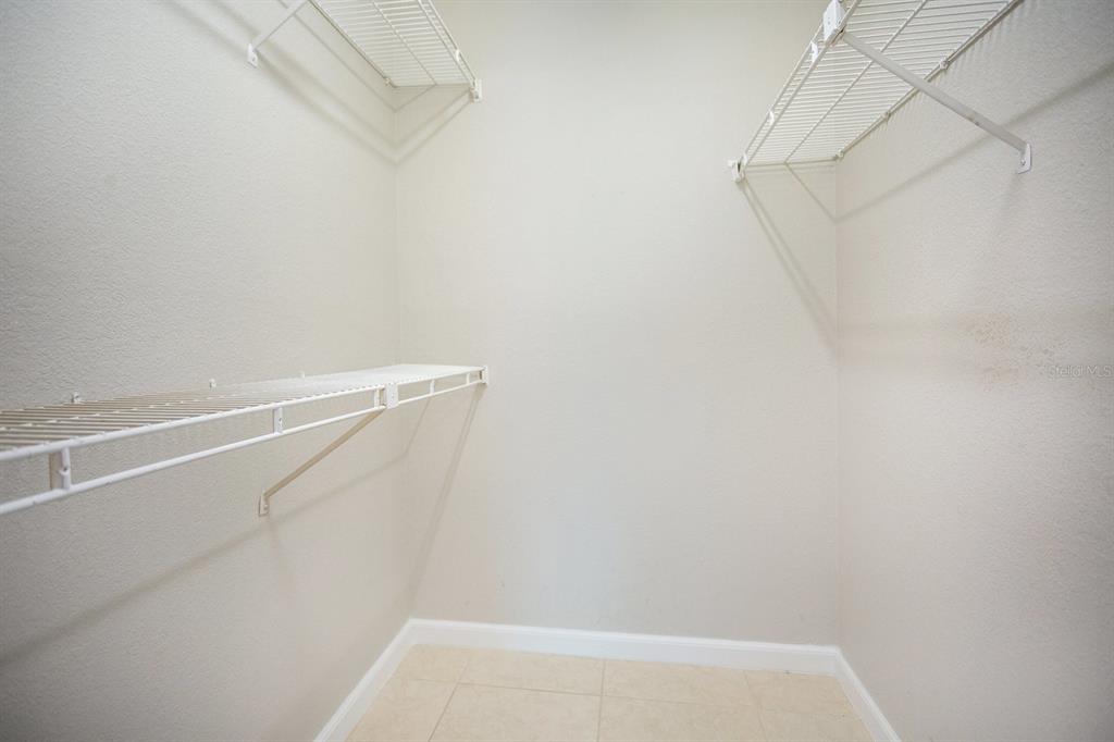 Property listing photo for 415 LAKEPOINTE DRIVE #102