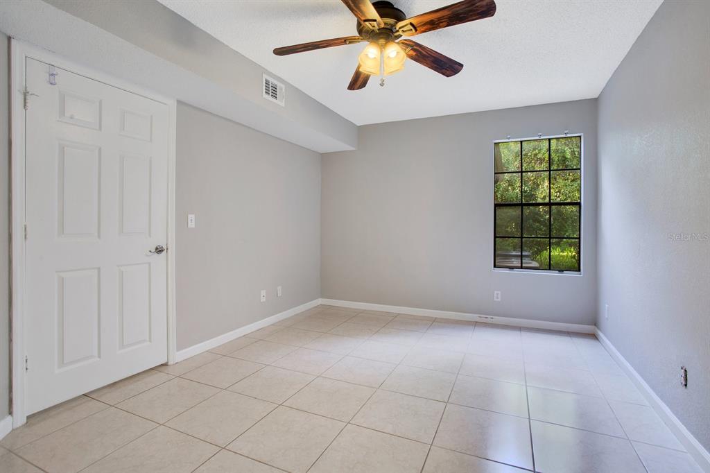 Property listing photo for 415 LAKEPOINTE DRIVE #102