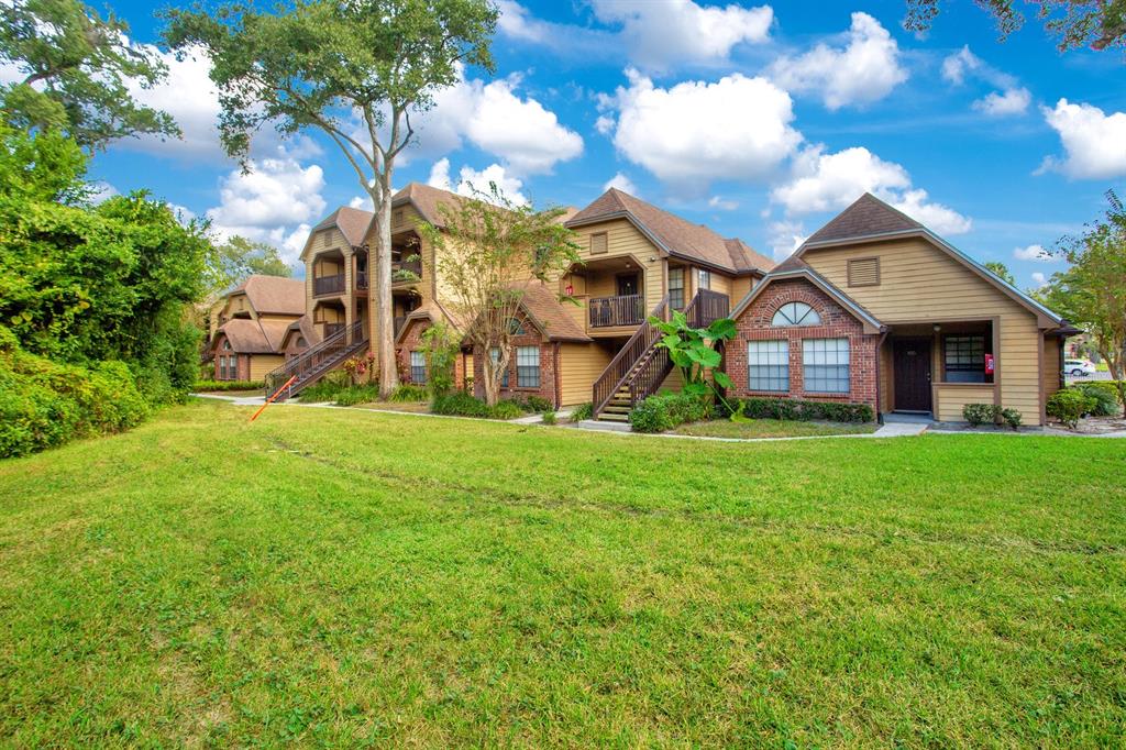 Property listing photo for 415 LAKEPOINTE DRIVE #102