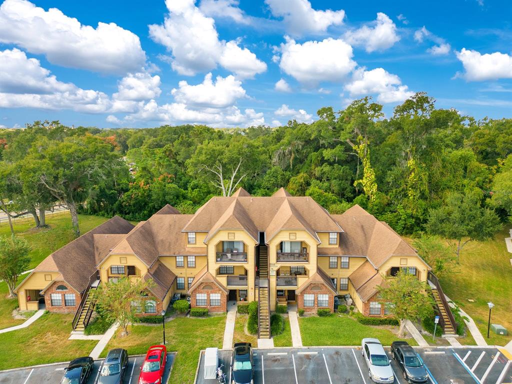 Property listing photo for 415 LAKEPOINTE DRIVE #102