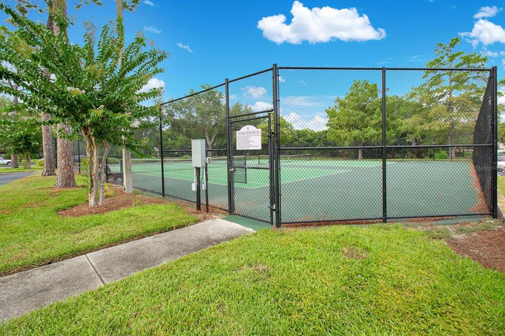 Property listing photo for 415 LAKEPOINTE DRIVE #102