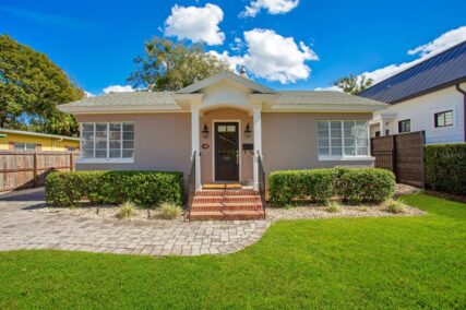 more about 772 MARYLAND AVENUE