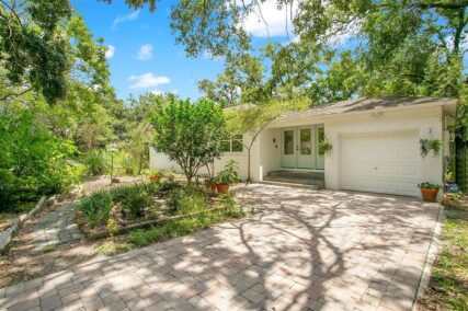 more about 2600 COLE ROAD