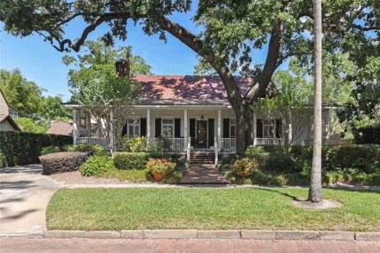 more about 1233 GOLDEN LANE