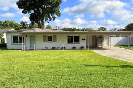more about 605 ORANOLE ROAD