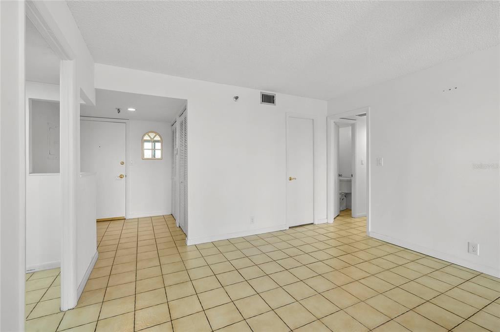 Property listing photo for 400 E COLONIAL DRIVE #508