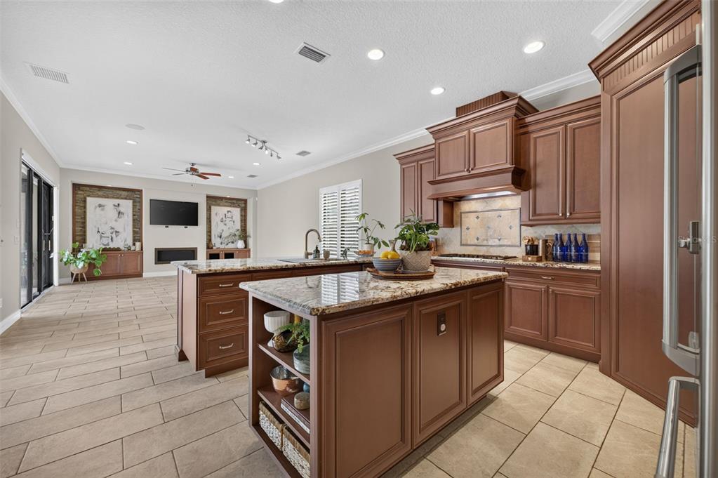 Property listing photo for 630 LIVE OAK STREET