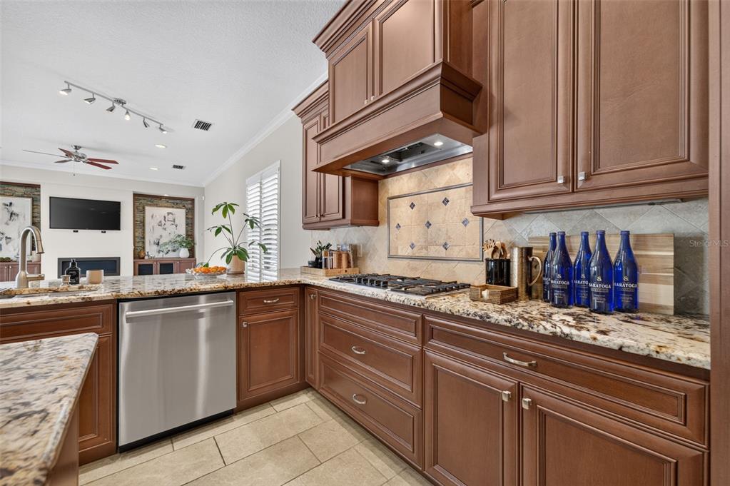 Property listing photo for 630 LIVE OAK STREET