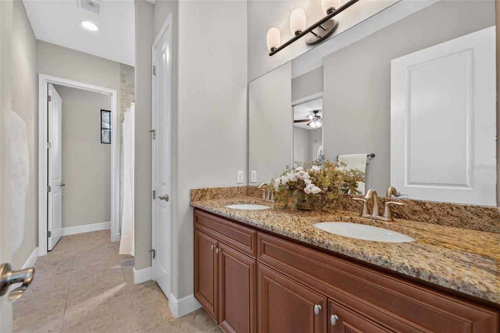 Property listing photo for 630 LIVE OAK STREET