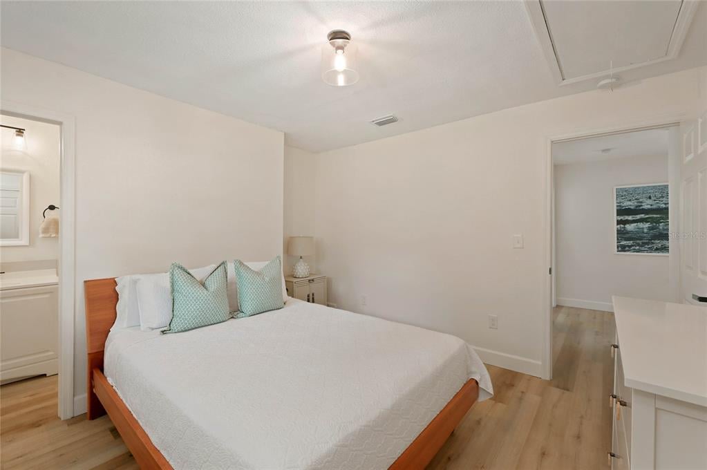 Property listing photo for 556 OLIVER DRIVE