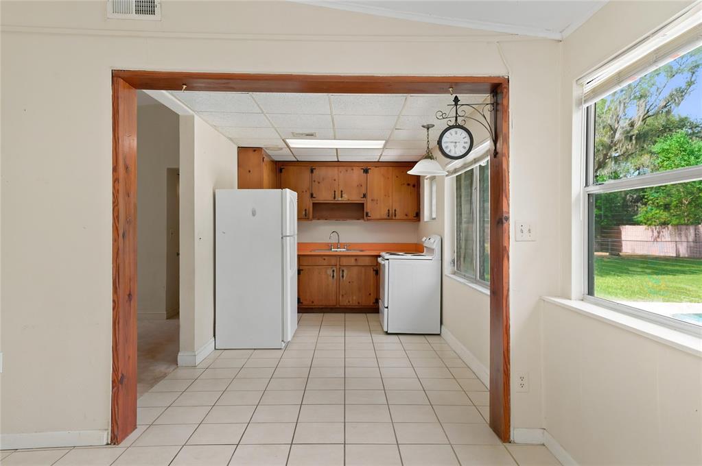 Property listing photo for 833 TURNBULL AVENUE