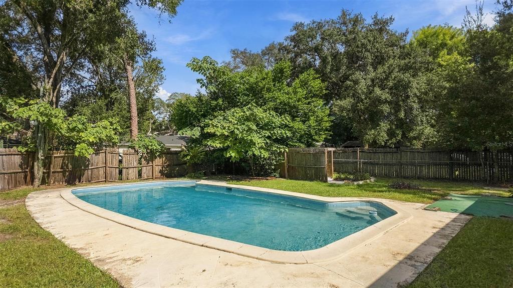 Property listing photo for 833 TURNBULL AVENUE