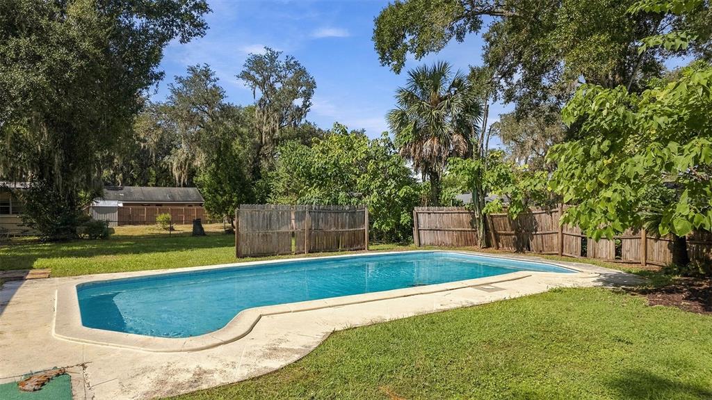 Property listing photo for 833 TURNBULL AVENUE
